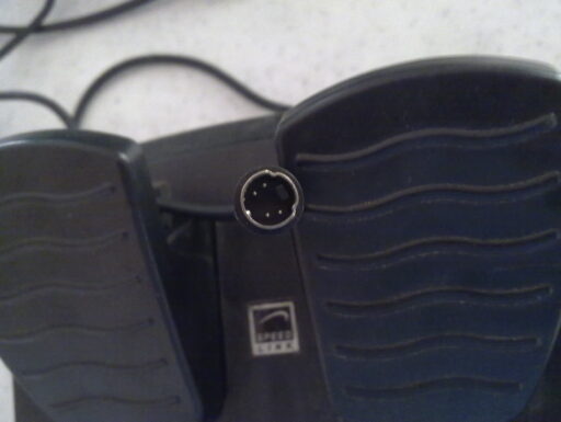 Pedaliera per videogiochi marca speed link con cavo