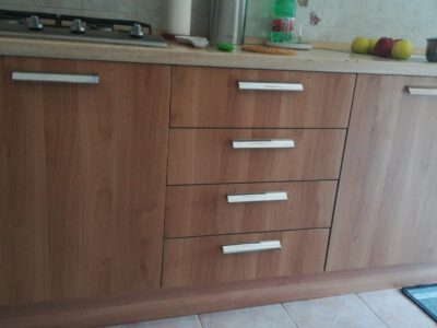 Basi per cucina varie altezza 85/90 cm.